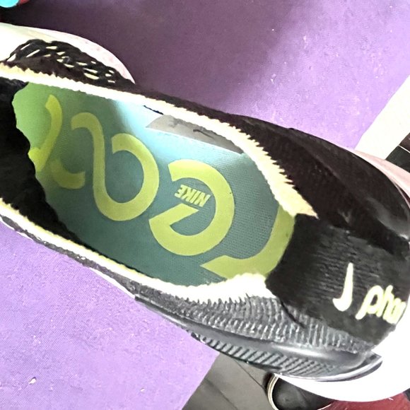 Nike React Phantom Run Flyknit 2 Volt Lime Black Tieless Slip-On Shoes 9 Womens - Picture 7 of 7